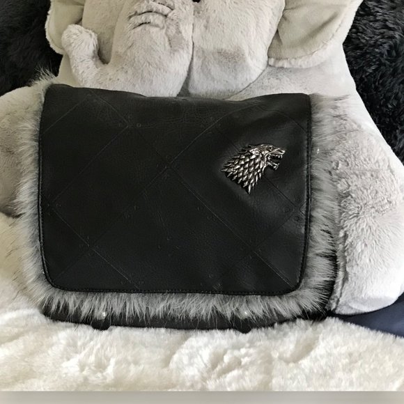 GAME OF THRONES House Stark Messenger Bag with Bonus Items - Picture 3 of 16